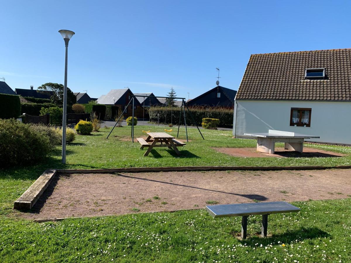 Chaleureux Chalet En Bord De Mer Merville-Franceville-Plage Zewnętrze zdjęcie